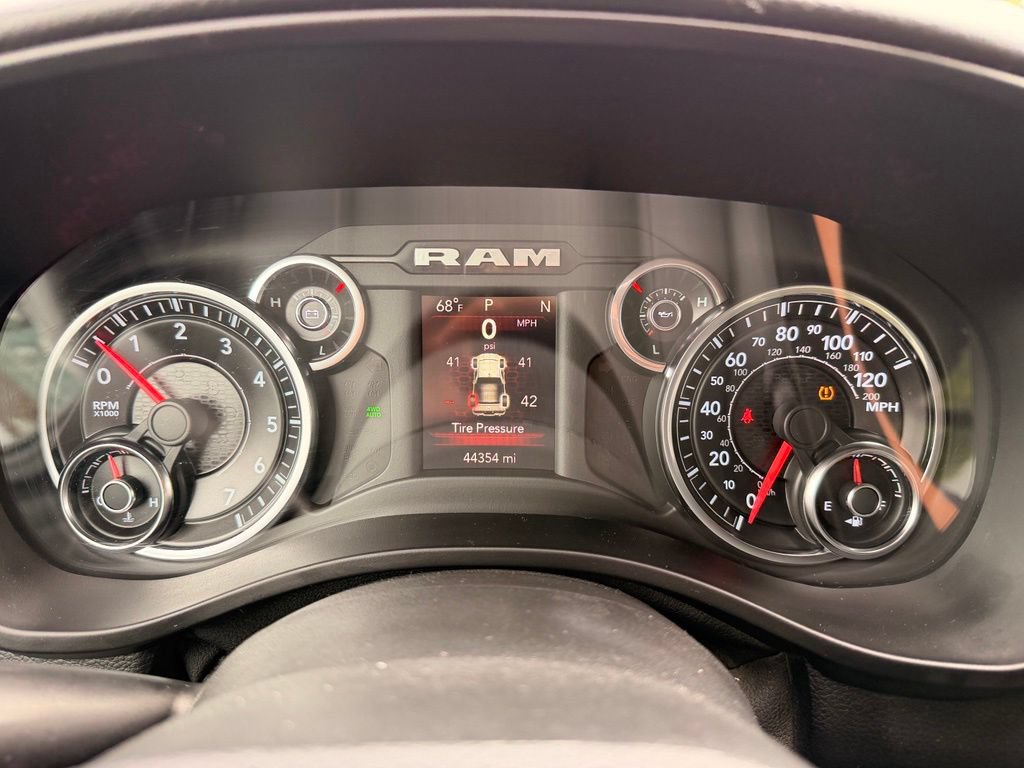 Used 2019 RAM 1500 Big Horn AWD/4WD image 18