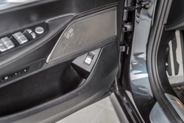 Used 2019 BMW 740i w/ M Sport Package RWD image 55