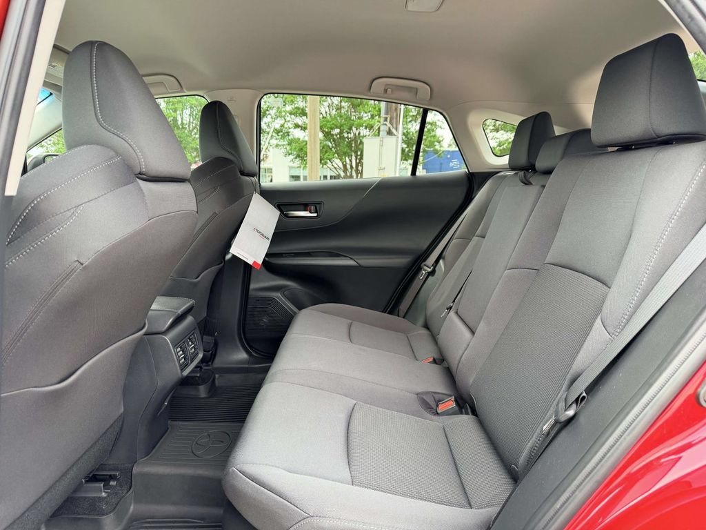 Certified 2024 Toyota Venza LE AWD/4WD image 17