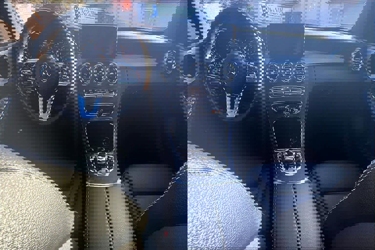 Used 2021 Mercedes-Benz C 300 Sedan image 18