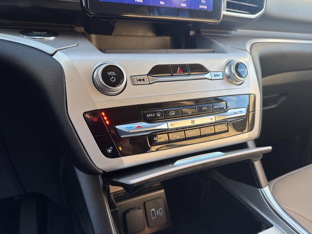 Used 2022 Ford Explorer XLT w/ Equipment Group 202A image 15