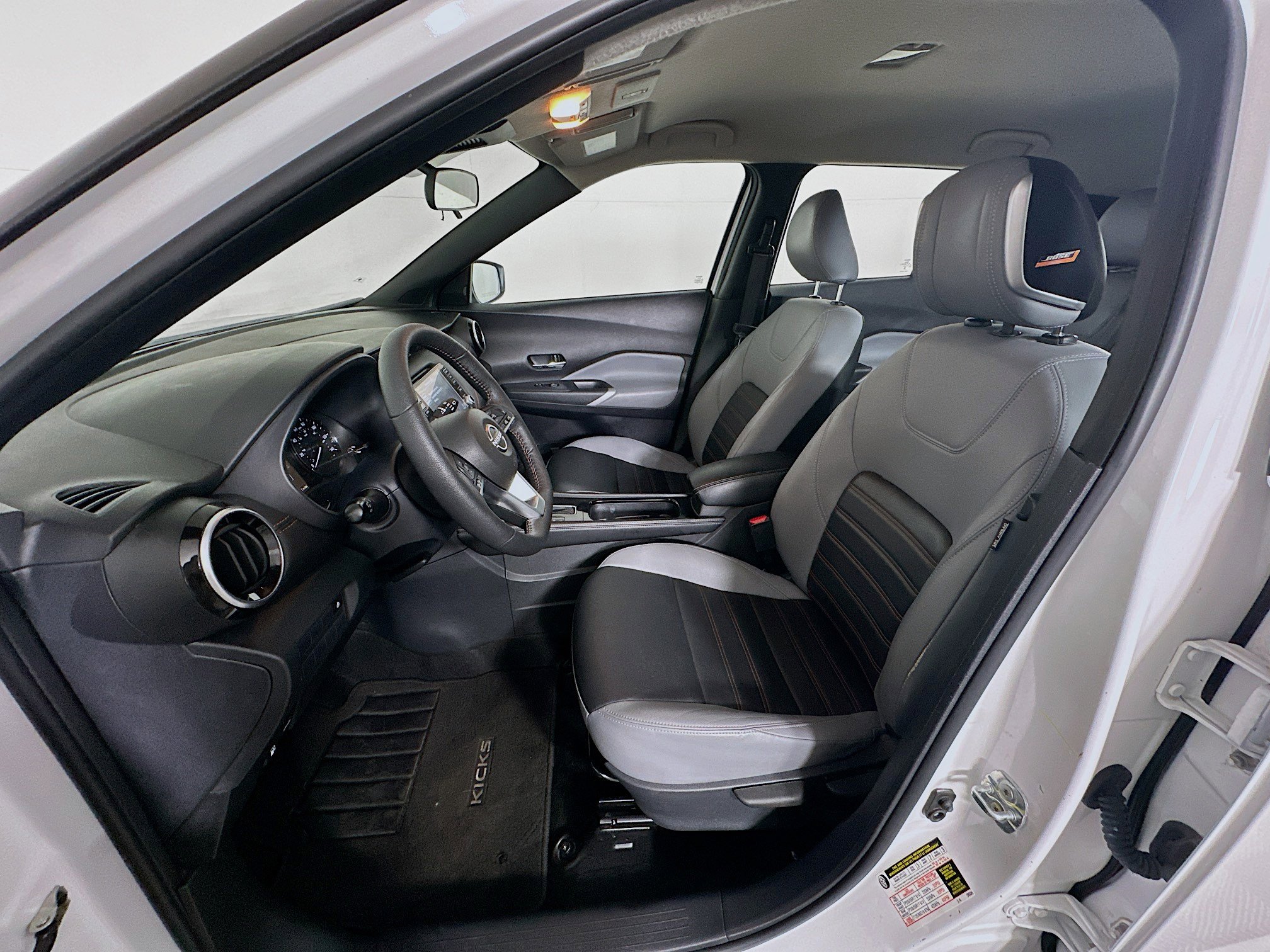 Used 2024 Nissan Kicks SR w/ SR Premium Package image 13