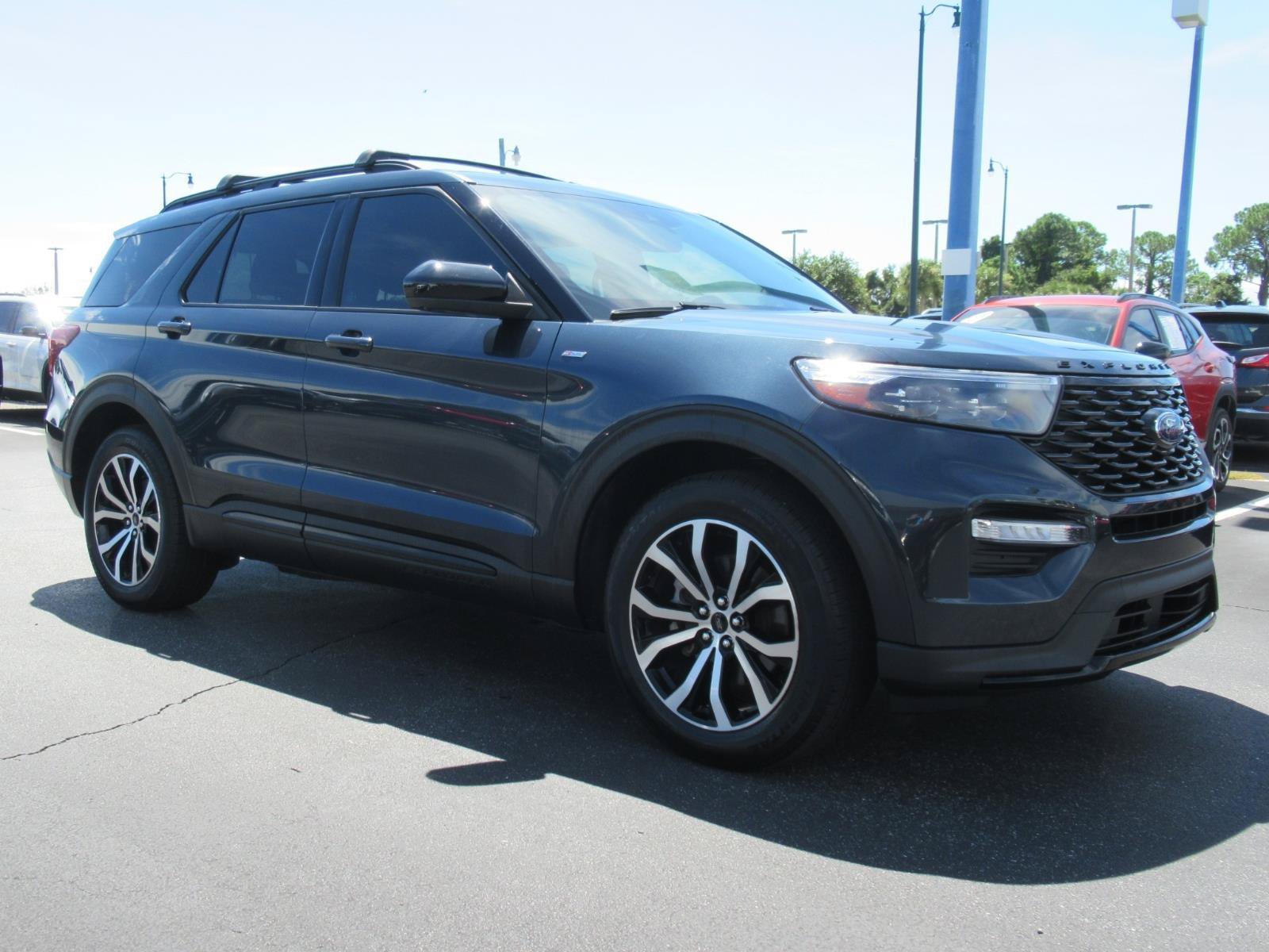 Used 2022 Ford Explorer ST-Line w/ Class IV Trailer Tow Package RWD image 3