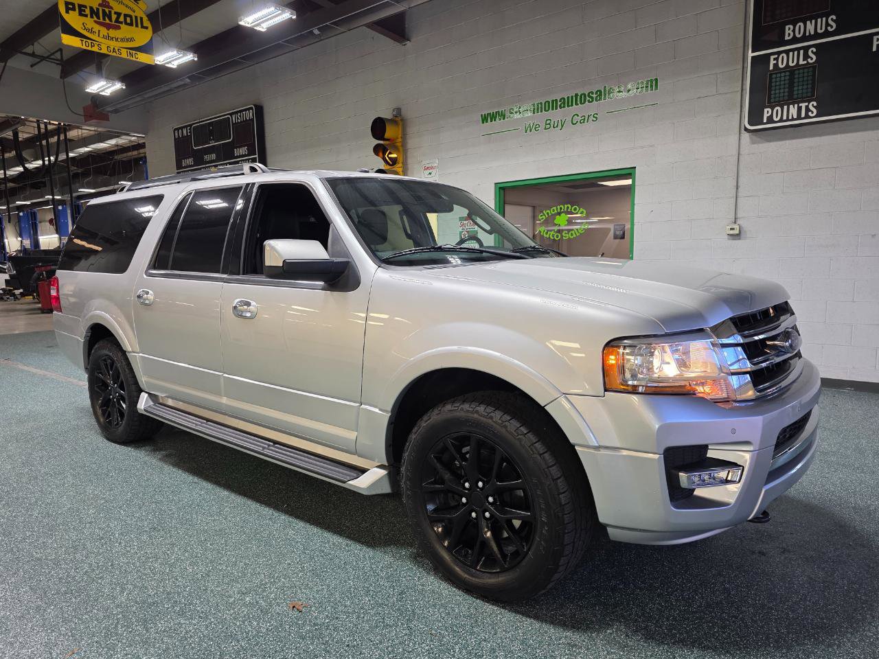 Used 2017 Ford Expedition EL Limited image 4