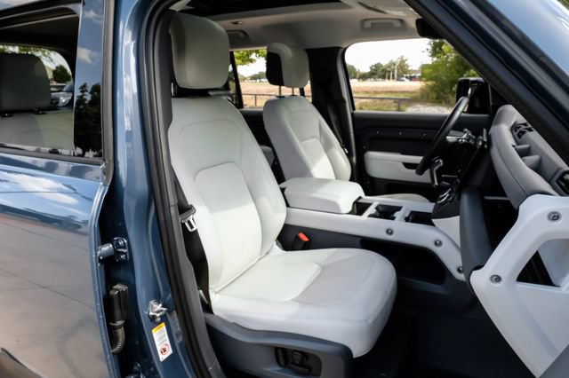 Used 2026 Land Rover Defender 110 S AWD/4WD image 43