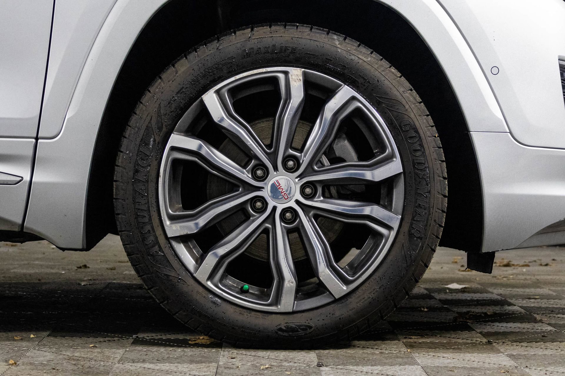 Used 2019 GMC Terrain Denali w/ Advanced Safety Package image 43