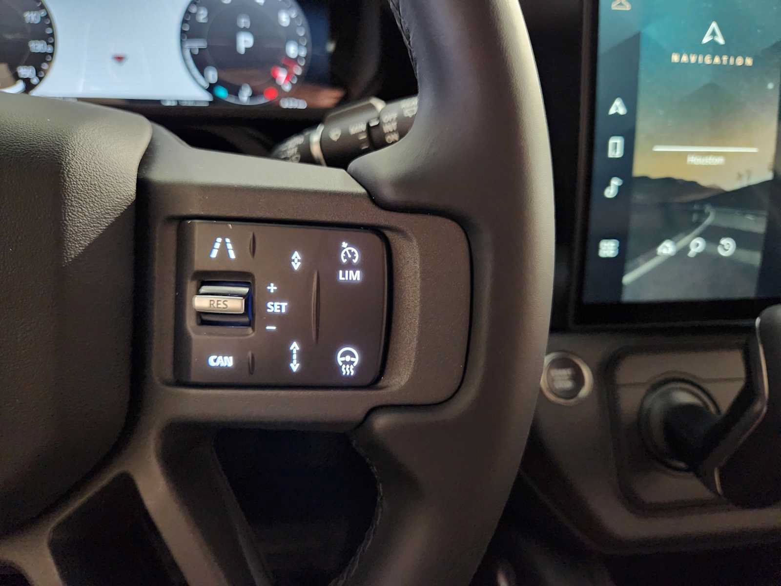 New 2026 Land Rover Defender 90 X-Dynamic SE AWD/4WD image 28