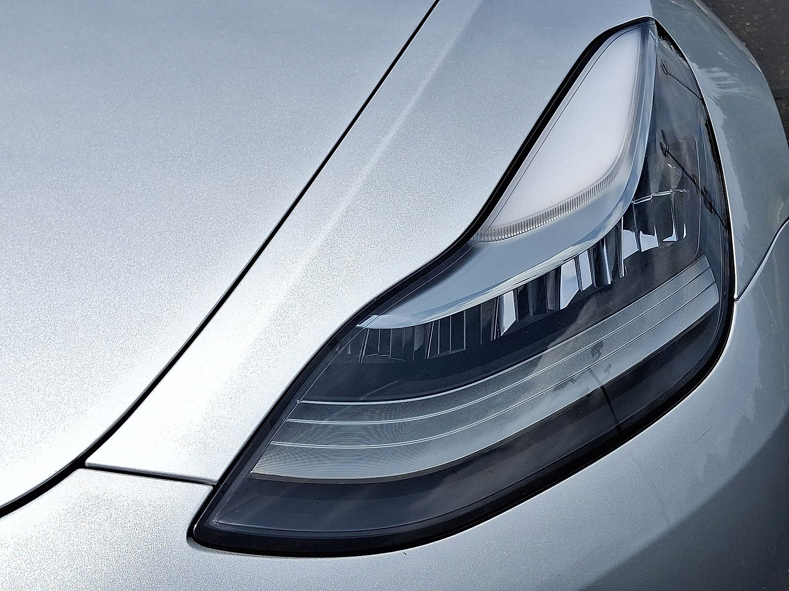 Used 2018 Tesla Model 3 Long Range RWD image 27
