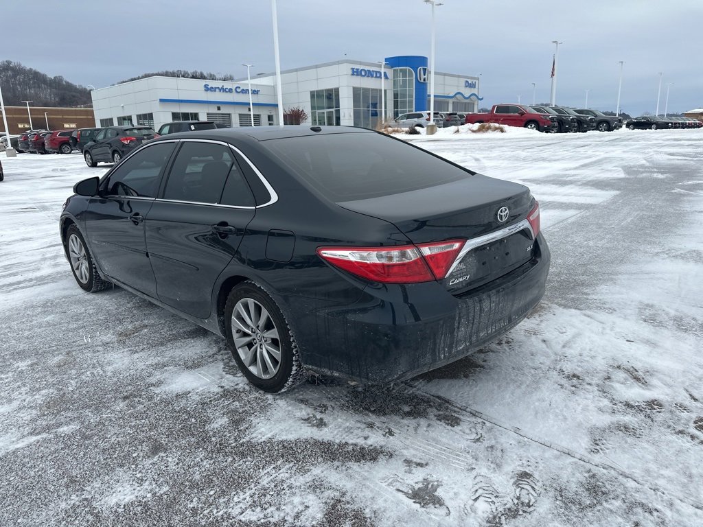 Used 2016 Toyota Camry XLE image 9