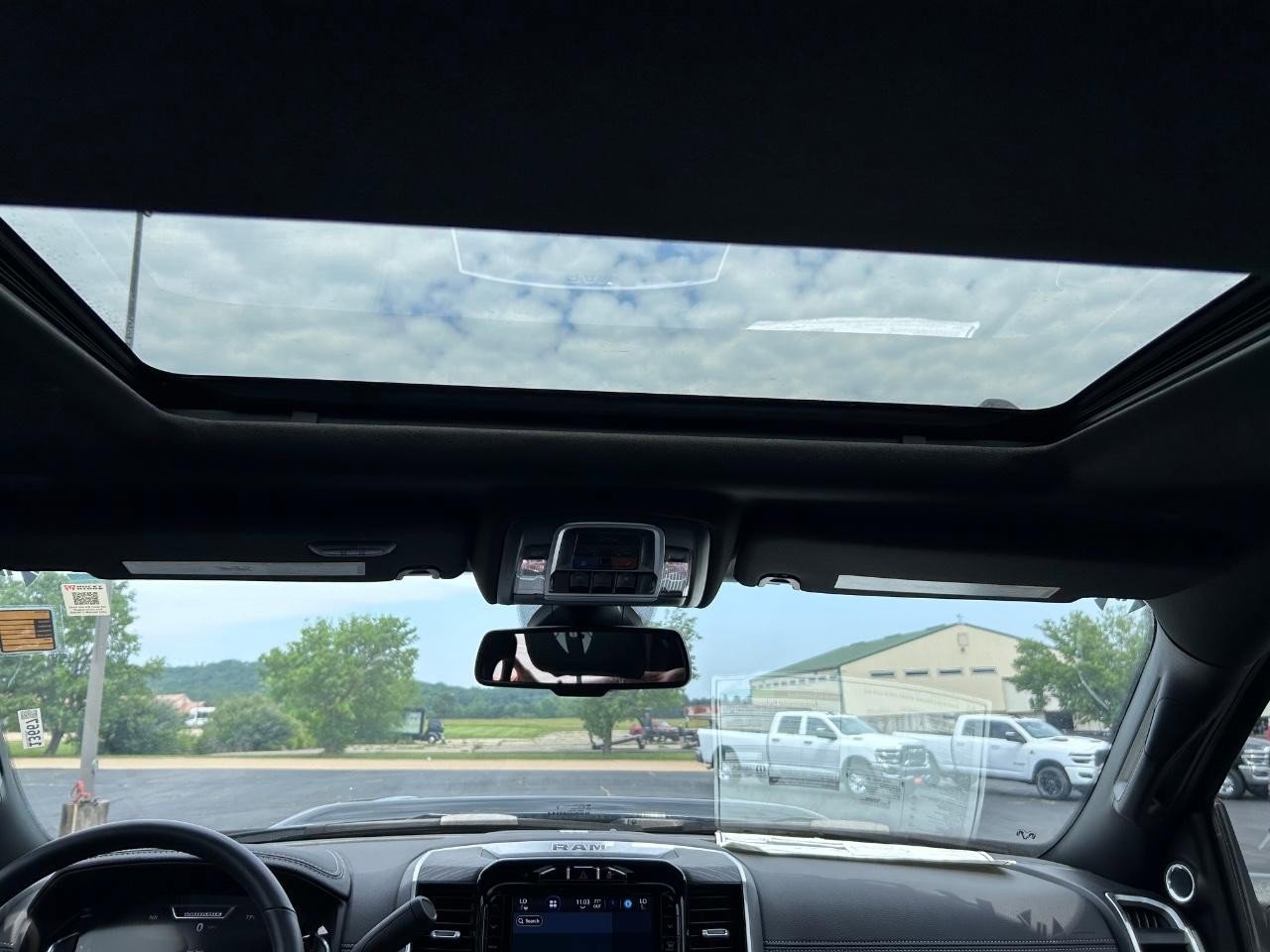 Used 2024 RAM 2500 Laramie w/ Sport Appearance Package image 14