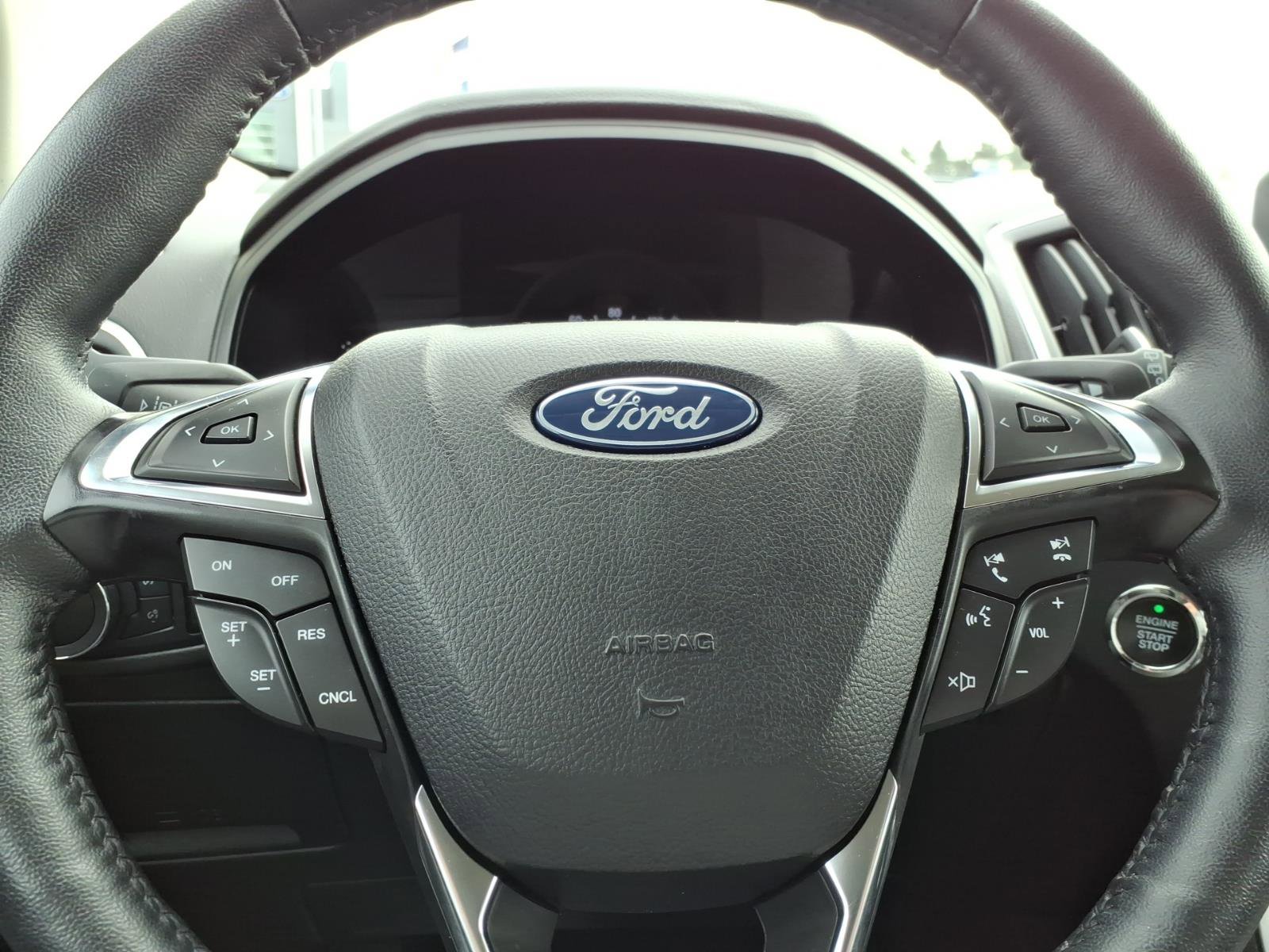 Used 2024 Ford Edge Titanium image 23