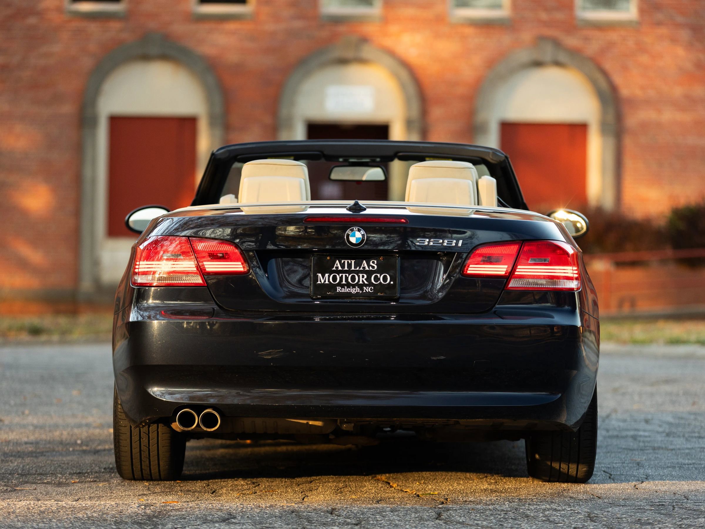 Used 2009 BMW 328i Convertible image 8