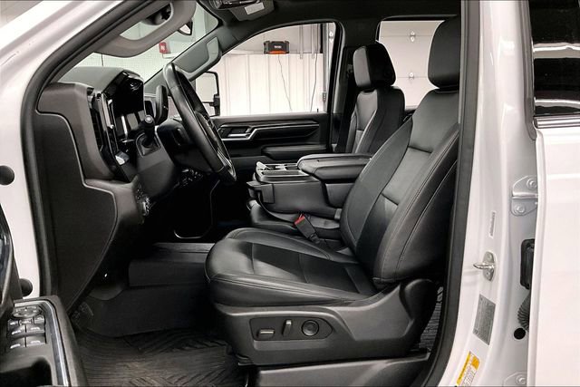 Used 2024 Chevrolet Silverado 3500 LTZ image 23