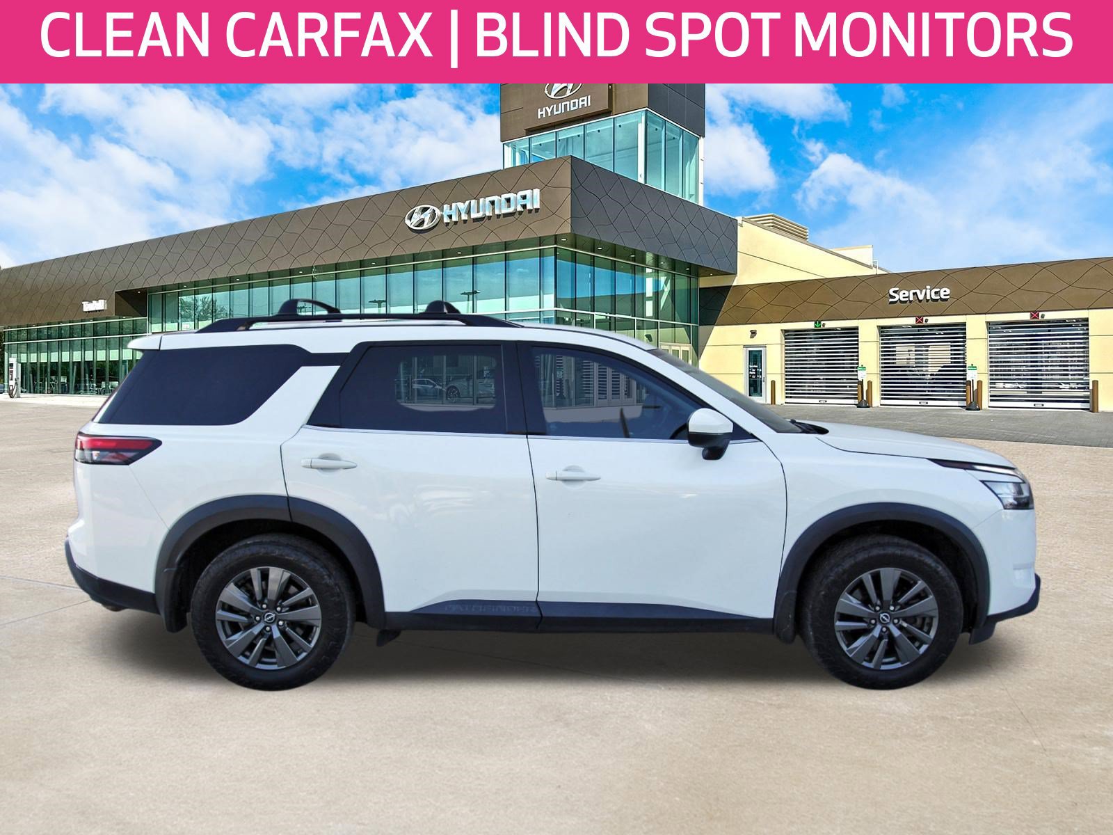 Used 2022 Nissan Pathfinder SV FWD image 4