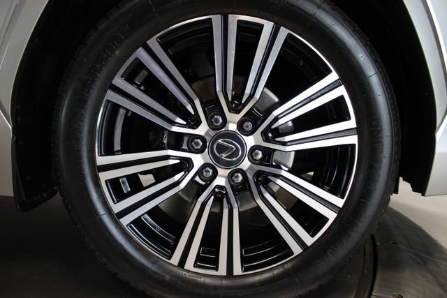 Used 2024 Lexus LX 600 4WD w/ Appearance Package image 41