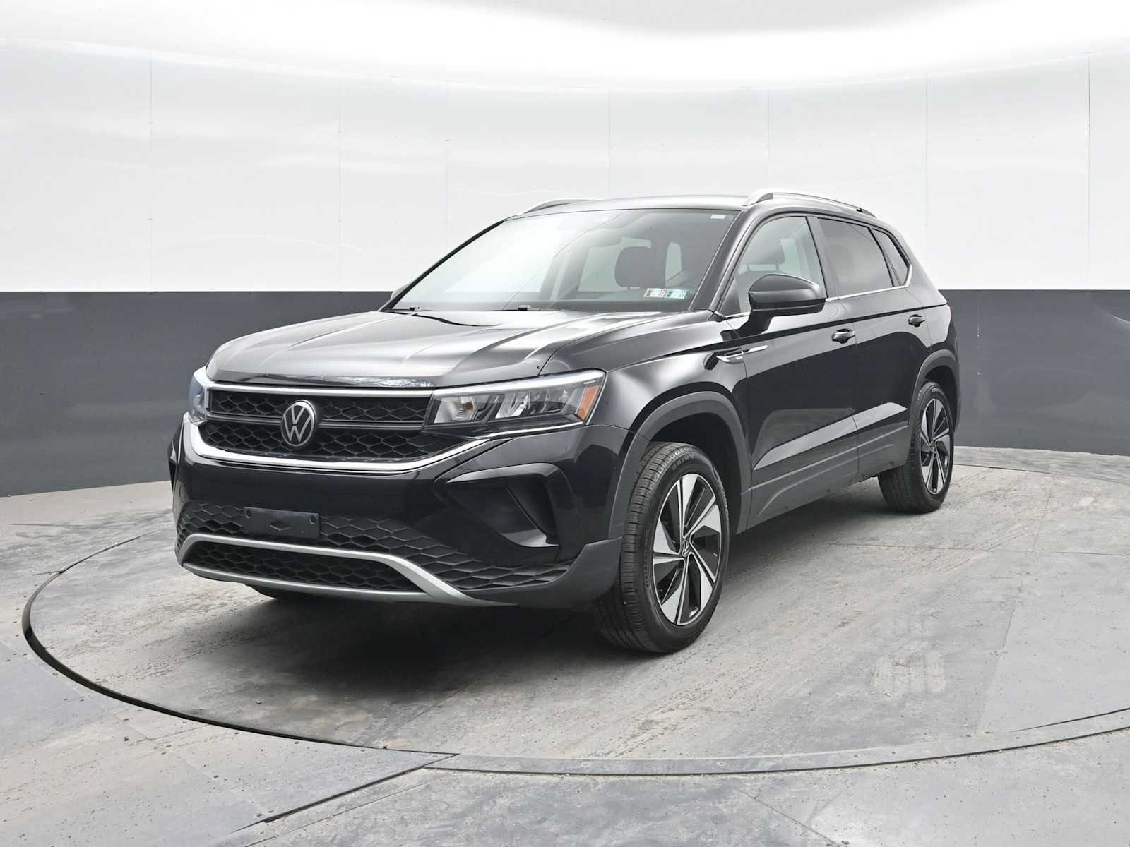 Used 2024 Volkswagen Taos SE AWD/4WD image 5
