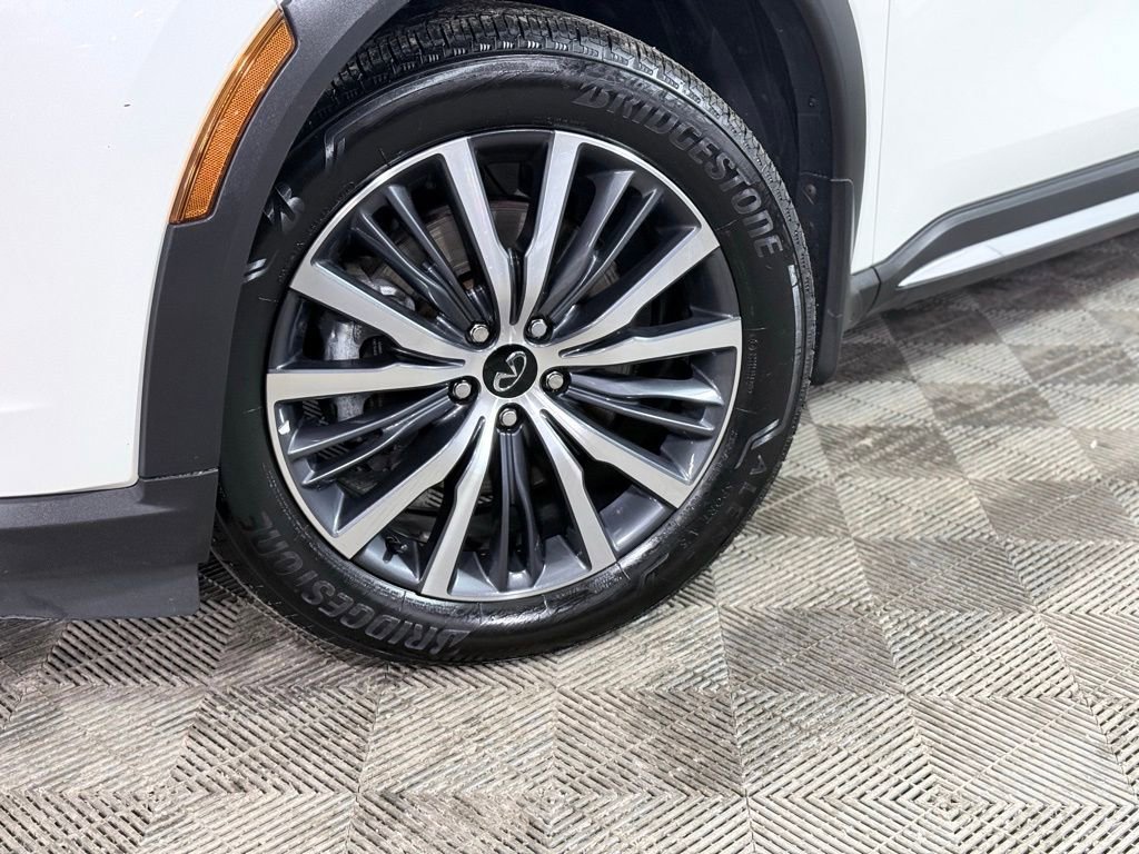 Used 2023 INFINITI QX60 Sensory w/ Cargo Package image 2