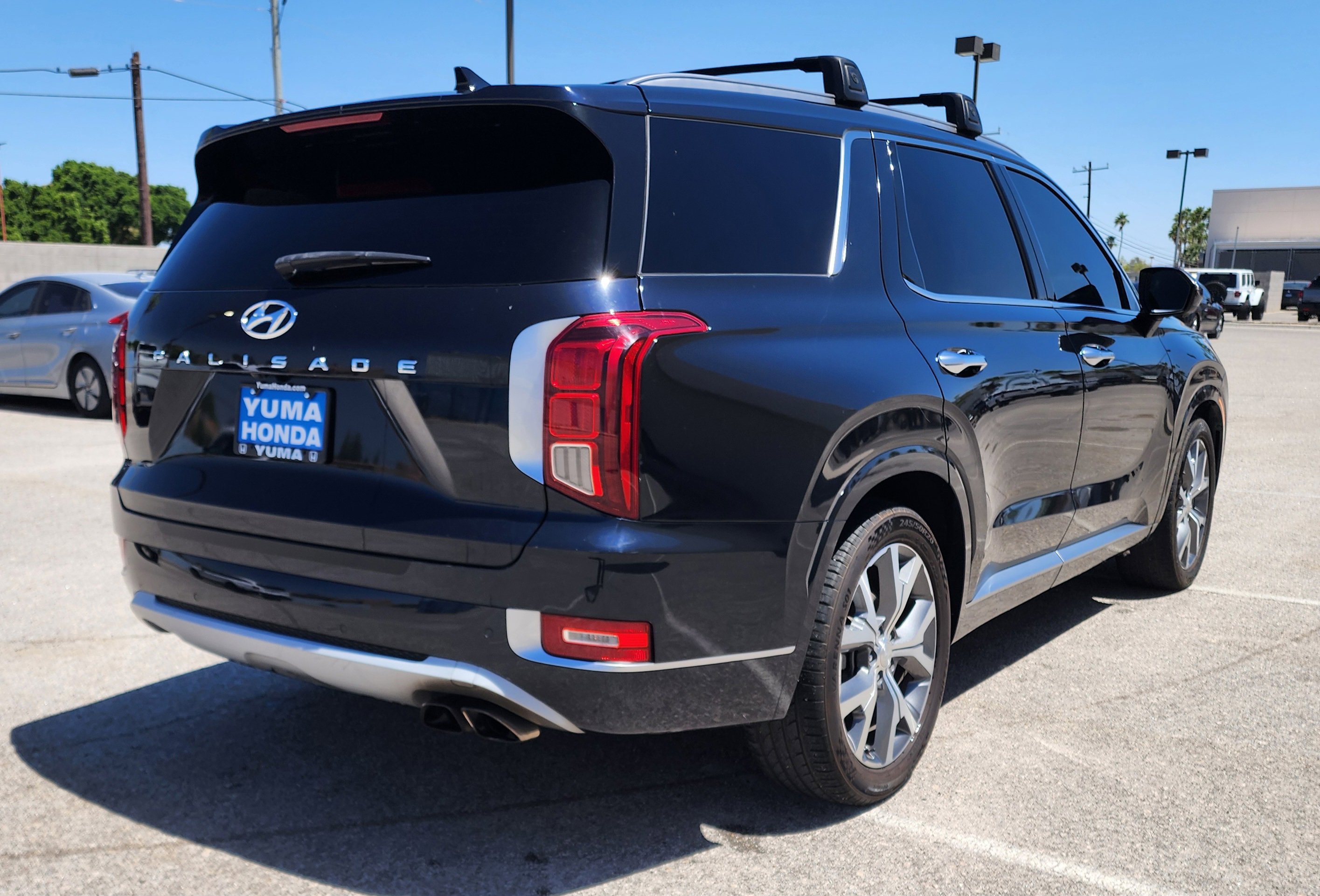 Used 2022 Hyundai Palisade Limited w/ Cargo Package FWD image 5
