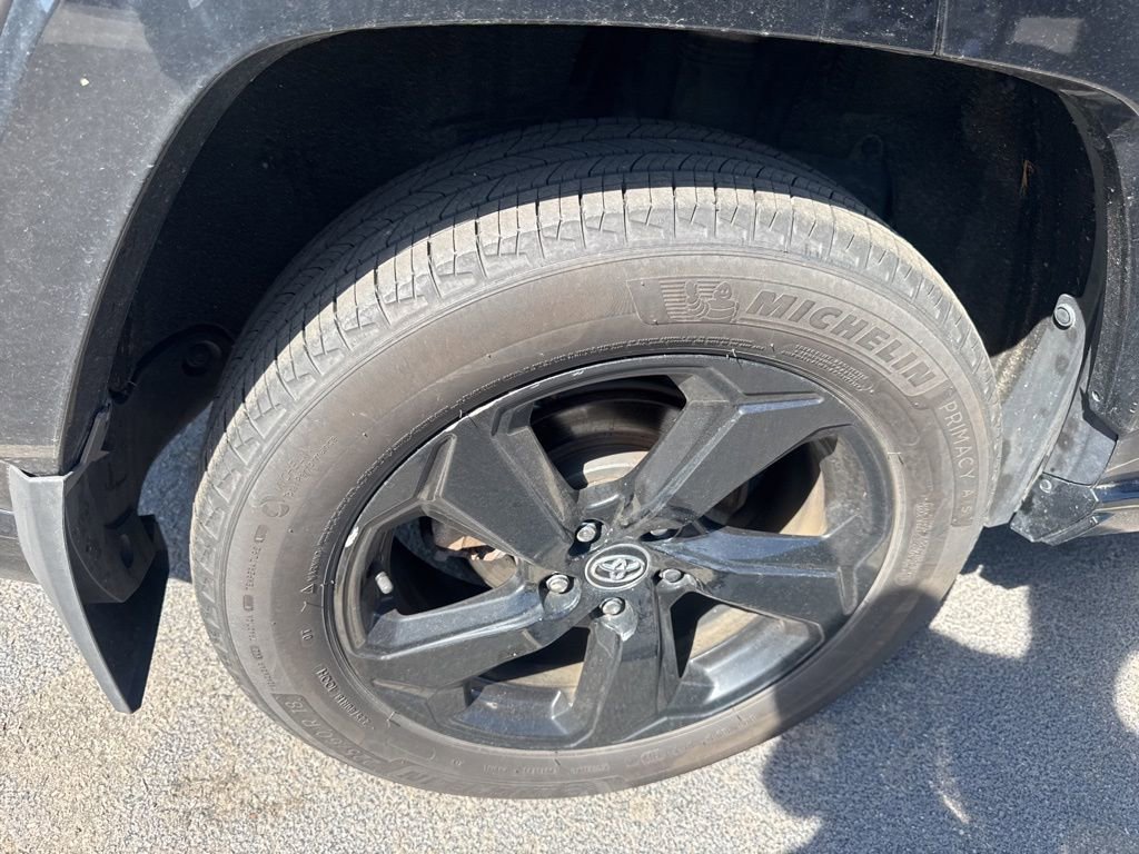 Used 2021 Toyota RAV4 XSE image 10