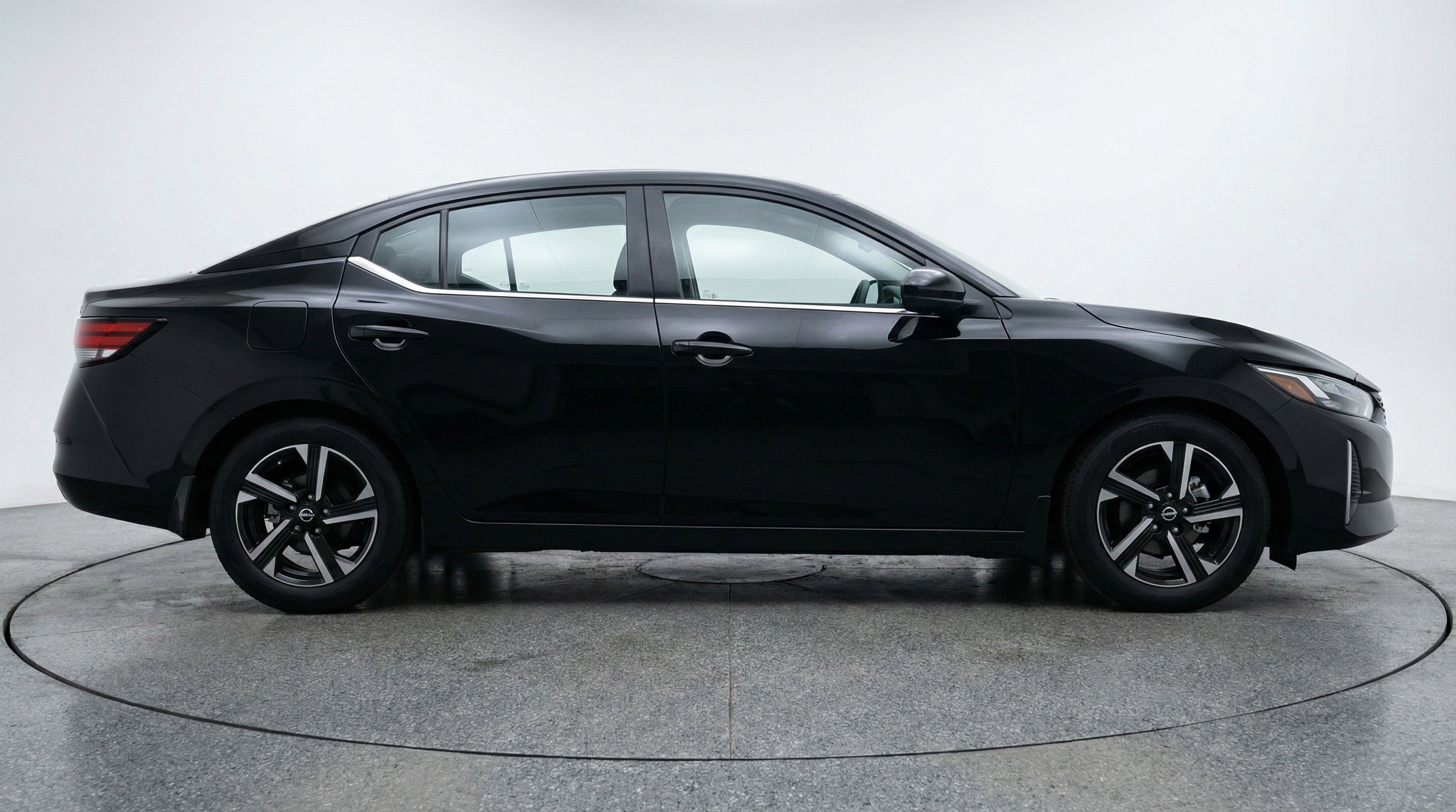 Used 2025 Nissan Sentra SV image 11