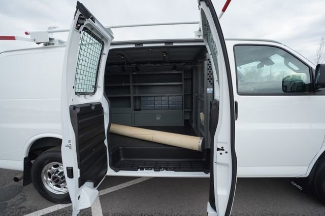 Used 2021 GMC Savana 3500 w/ Driver Convenience Package image 19
