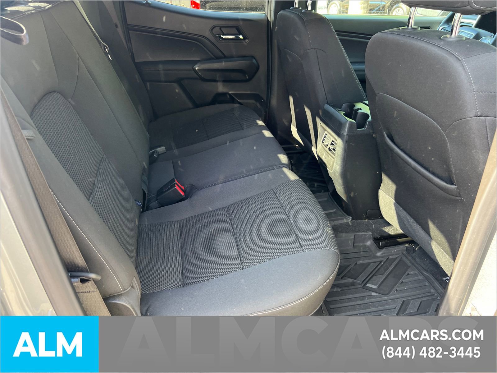 Used 2025 GMC Canyon Elevation image 17