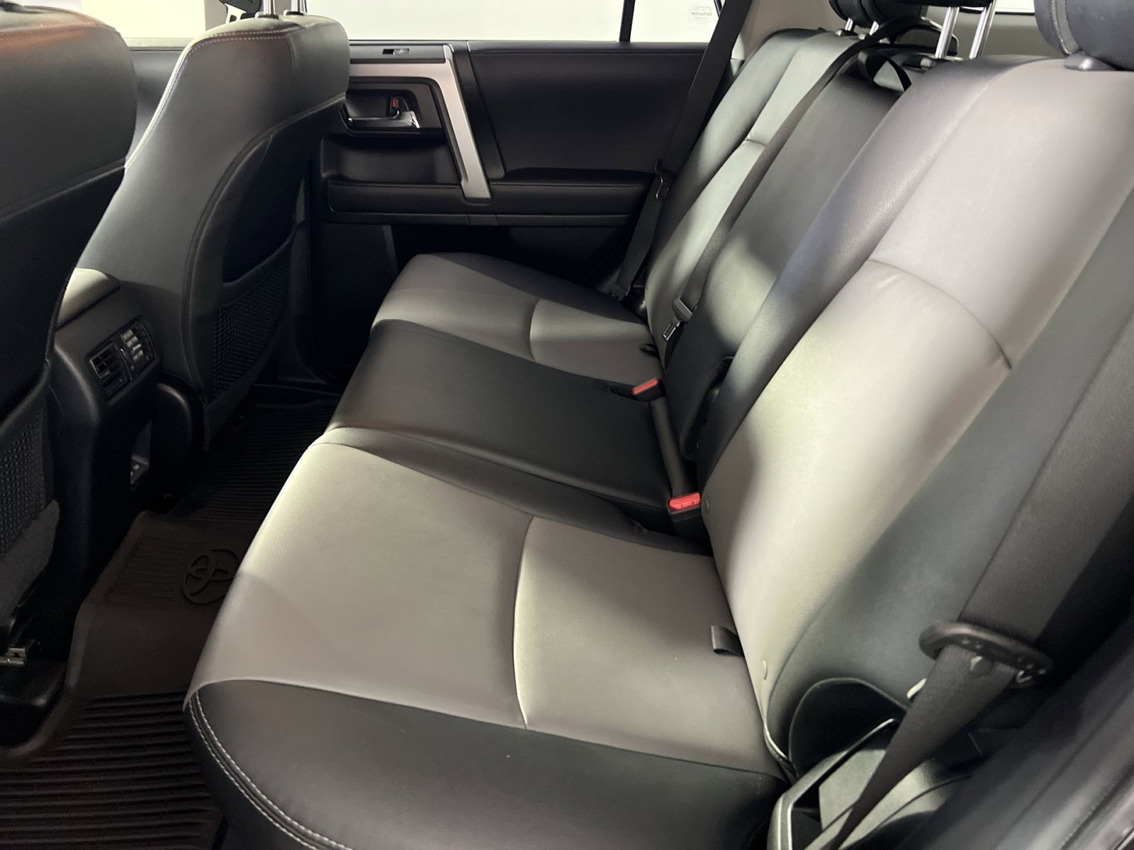 Used 2024 Toyota 4Runner SR5 Premium w/ Moonroof Package image 22