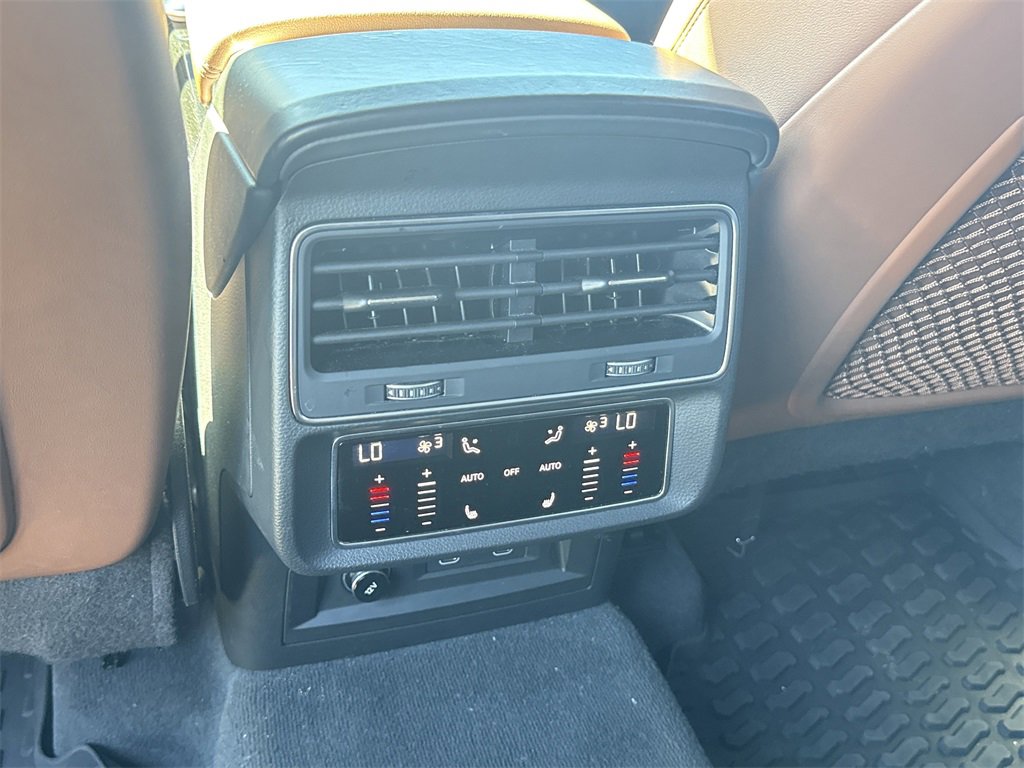 Used 2021 Audi Q7 3.0T Premium Plus w/ Executive Package image 23