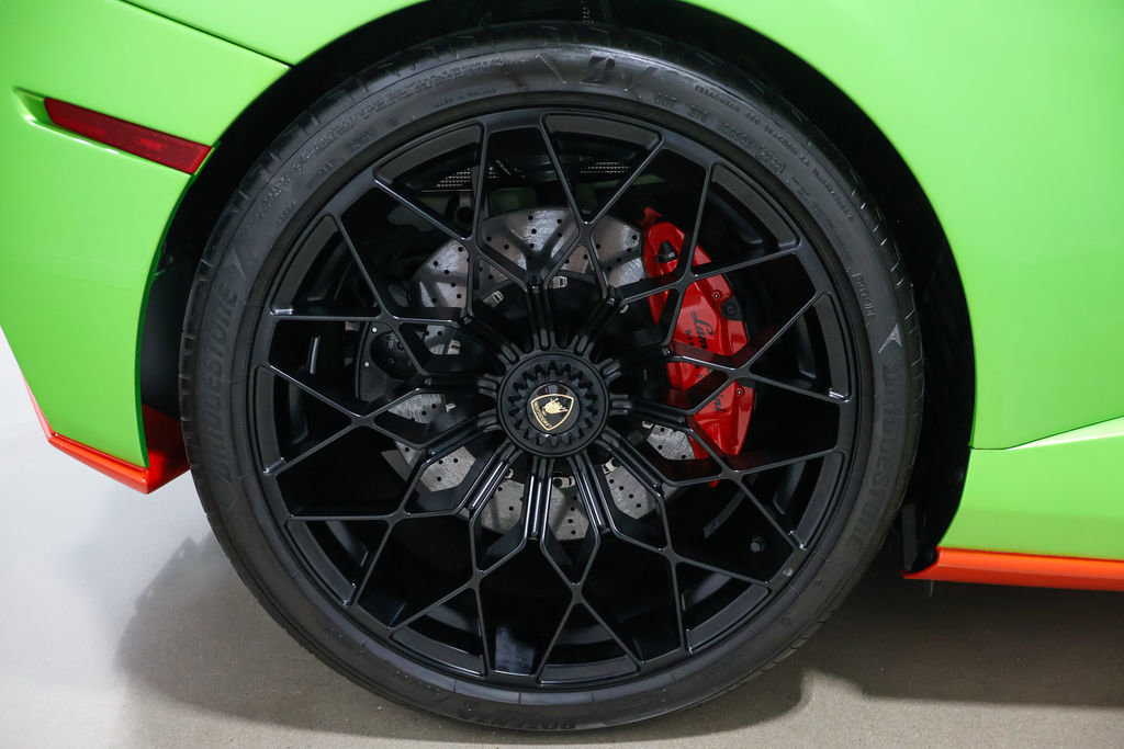 Used 2022 Lamborghini Huracan STO image 16