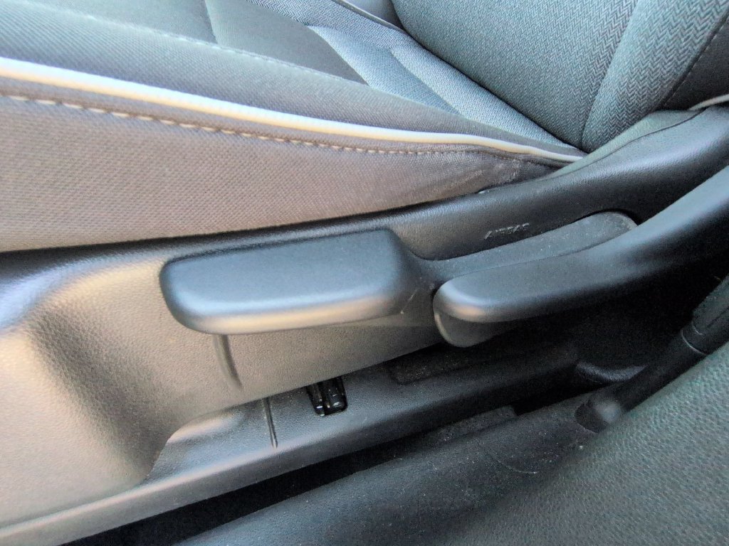 Used 2025 Chevrolet TrailBlazer LT AWD/4WD image 14