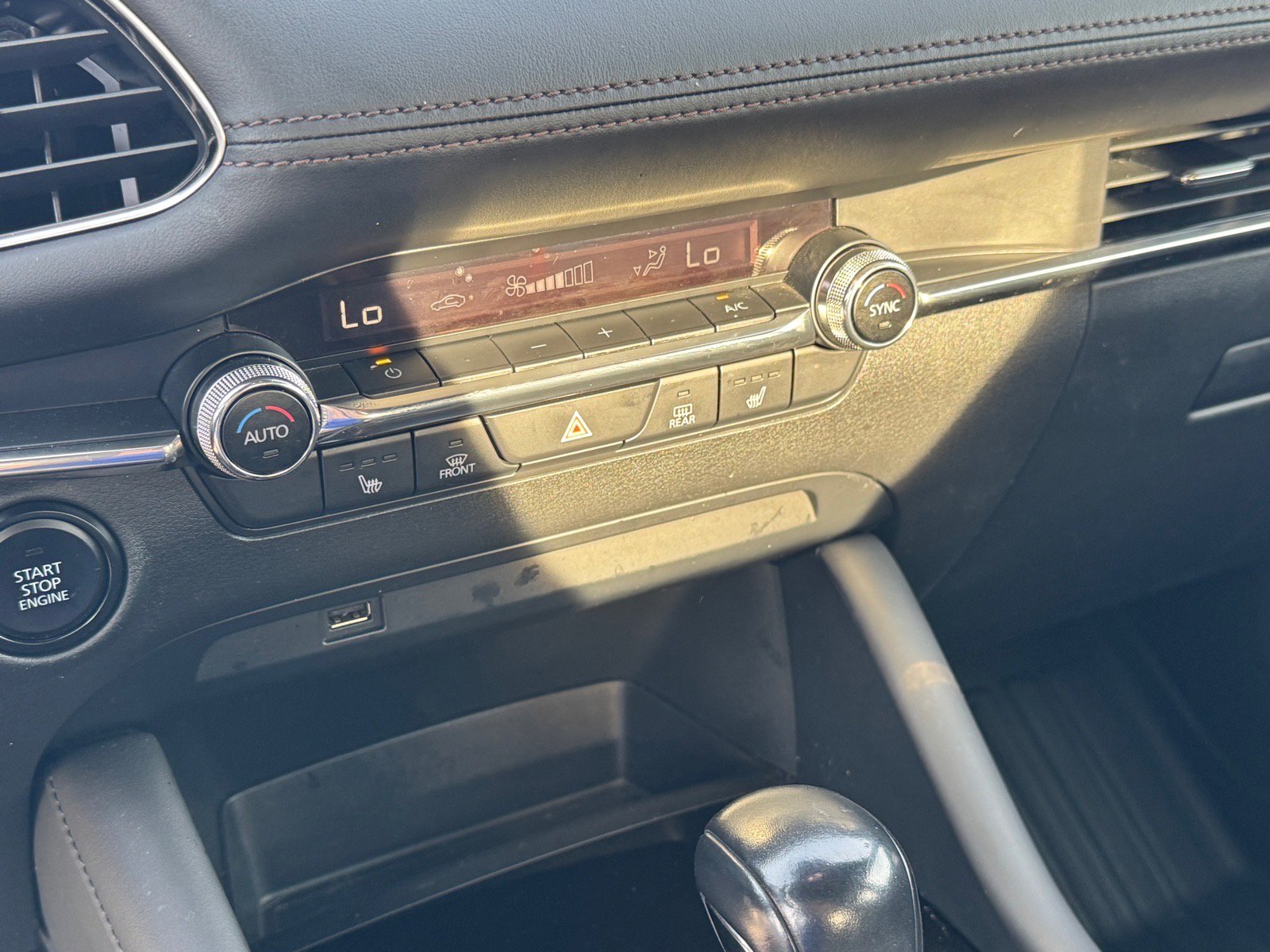 Used 2019 MAZDA MAZDA3 AWD Hatchback w/ Premium Pkg image 22