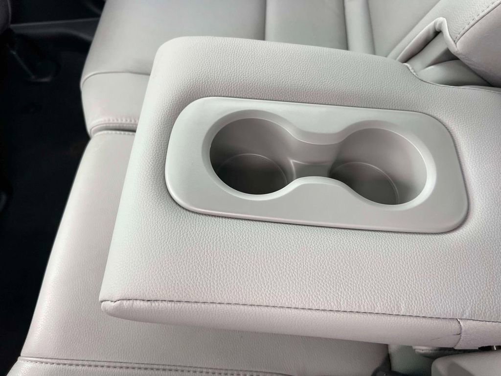 Used 2022 Honda Pilot Special Edition image 12