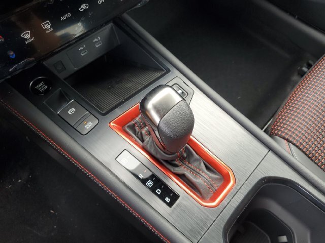 New 2027 Nissan Kicks SR w/ SR Premium Package FWD image 15