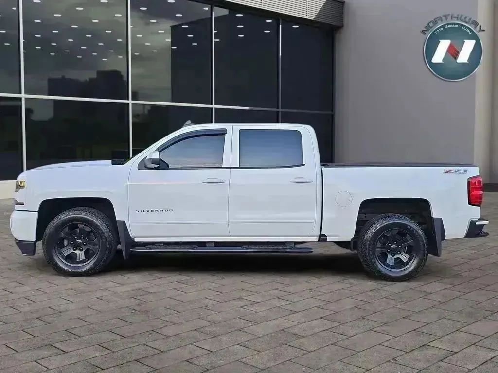 Used 2017 Chevrolet Silverado 1500 LT w/ All Star Edition image 2
