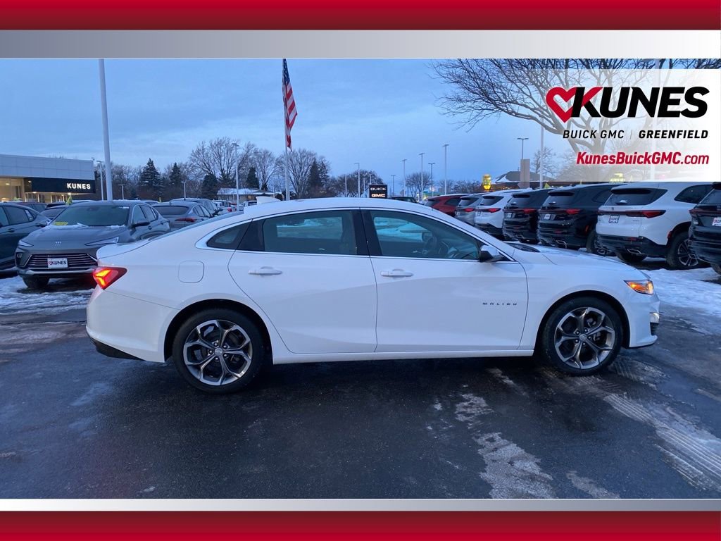 Used 2021 Chevrolet Malibu LT image 4