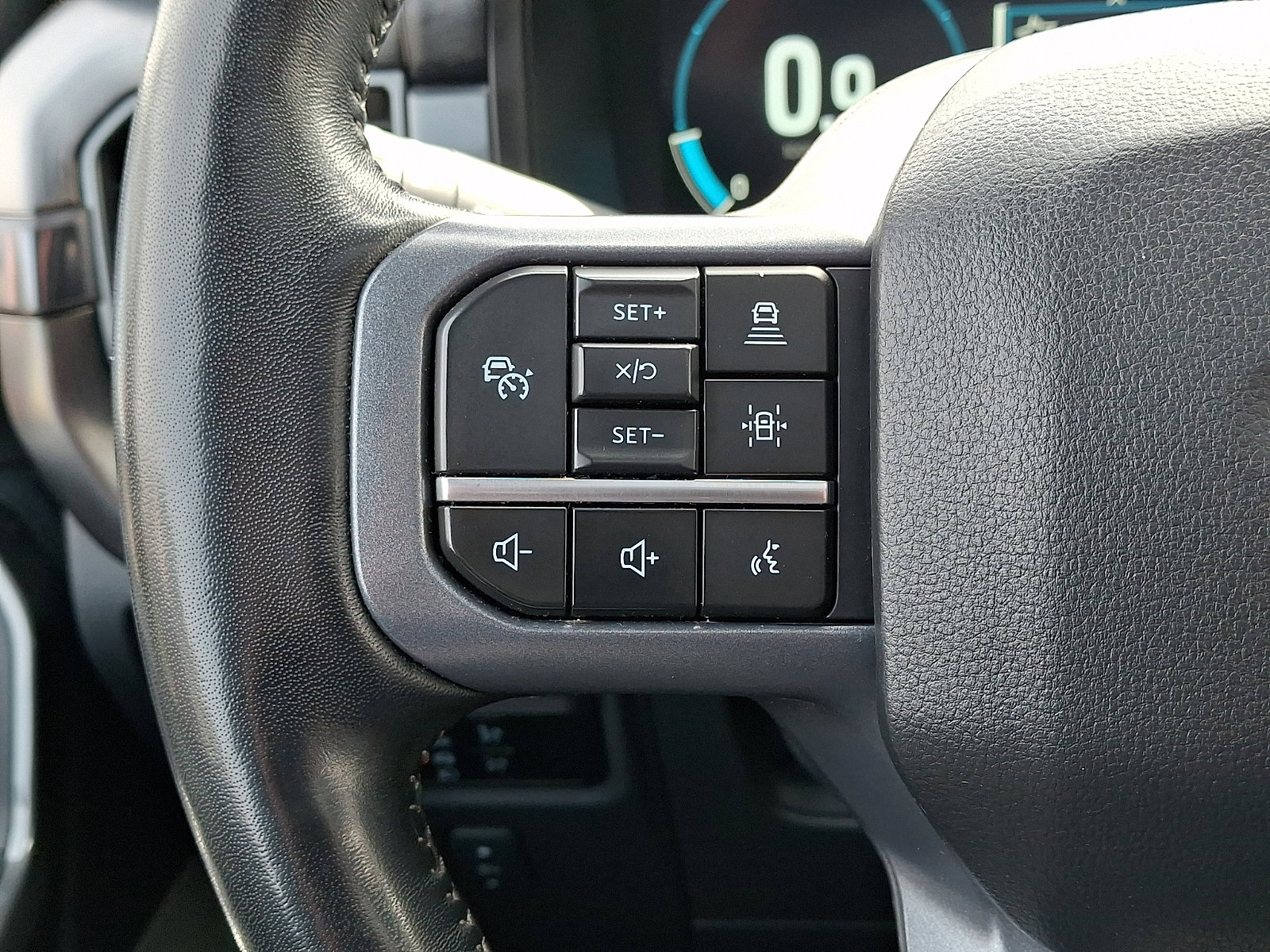 Certified 2023 Ford F150 Lariat w/ Equipment Group 502A High image 25