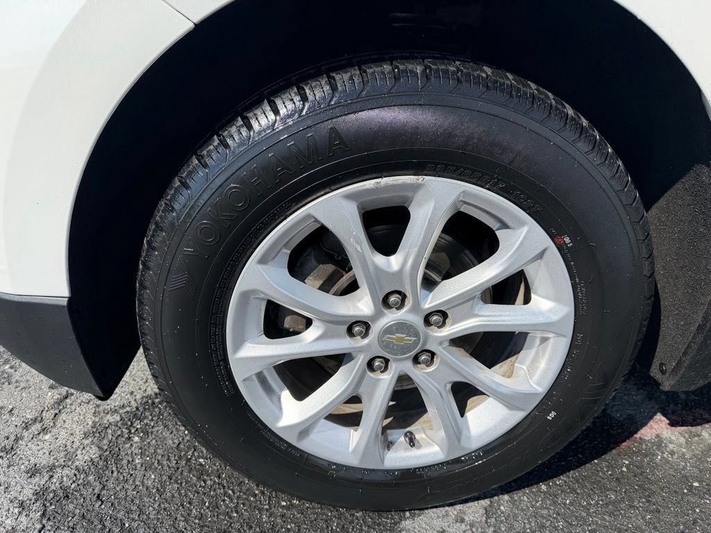Used 2020 Chevrolet Equinox LT AWD/4WD image 17