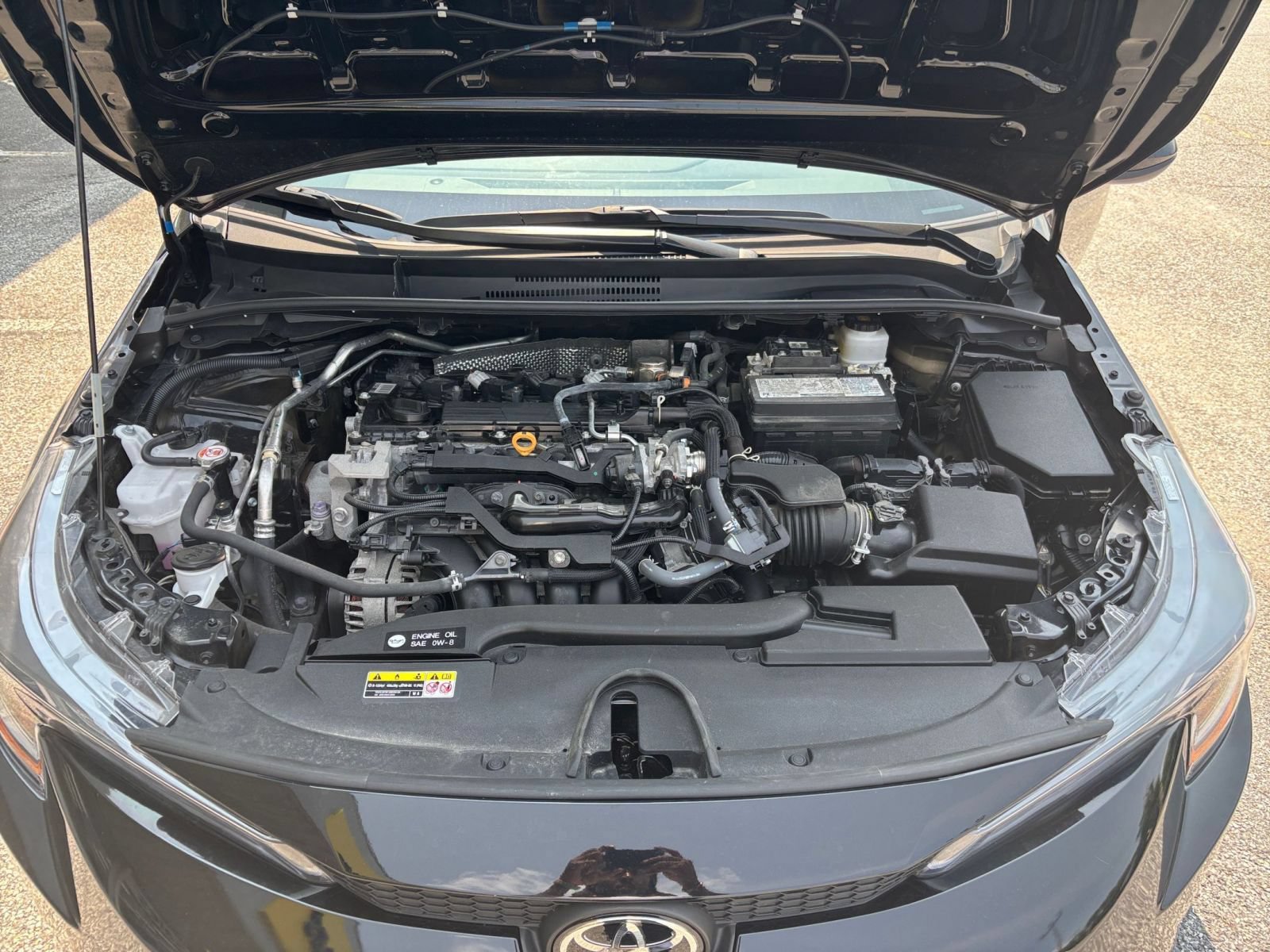 Used 2025 Toyota Corolla LE FWD image 30