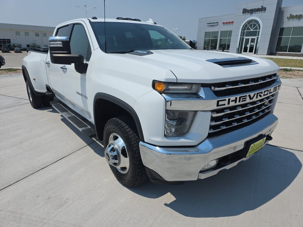 Used 2020 Chevrolet Silverado 3500 LTZ w/ LTZ Plus Package AWD/4WD image 3