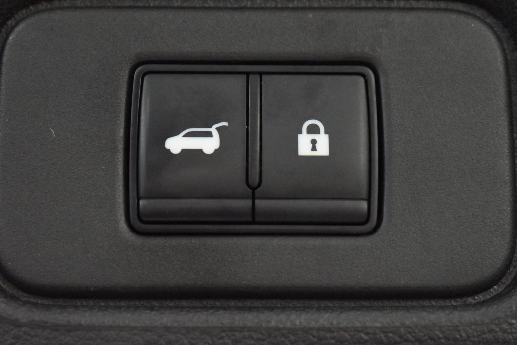 Used 2025 Nissan Pathfinder SV AWD/4WD image 36