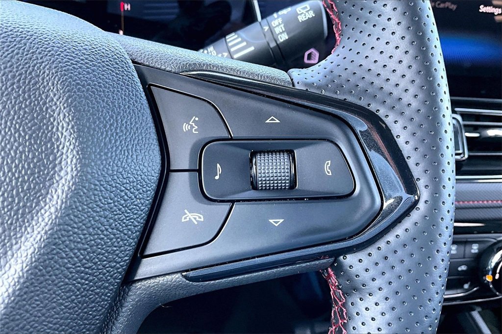 Used 2024 Chevrolet TrailBlazer RS w/ Driver Confidence Package image 17