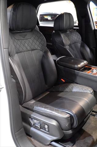 Used 2018 Bentley Bentayga AWD/4WD image 10