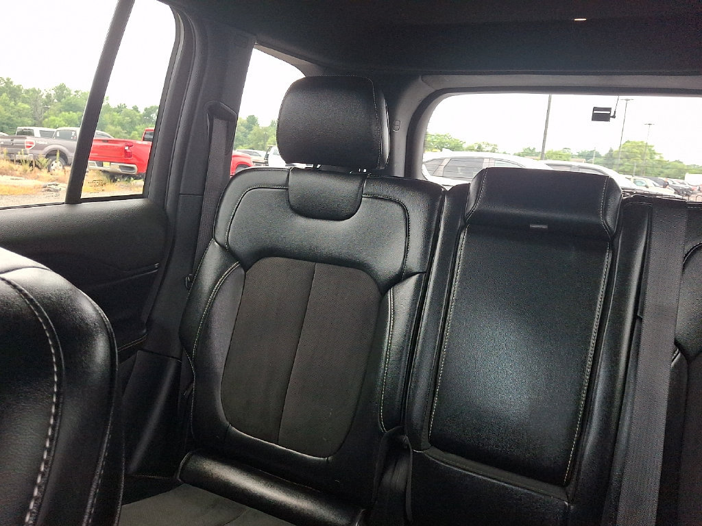Used 2024 Jeep Grand Cherokee Altitude AWD/4WD image 19