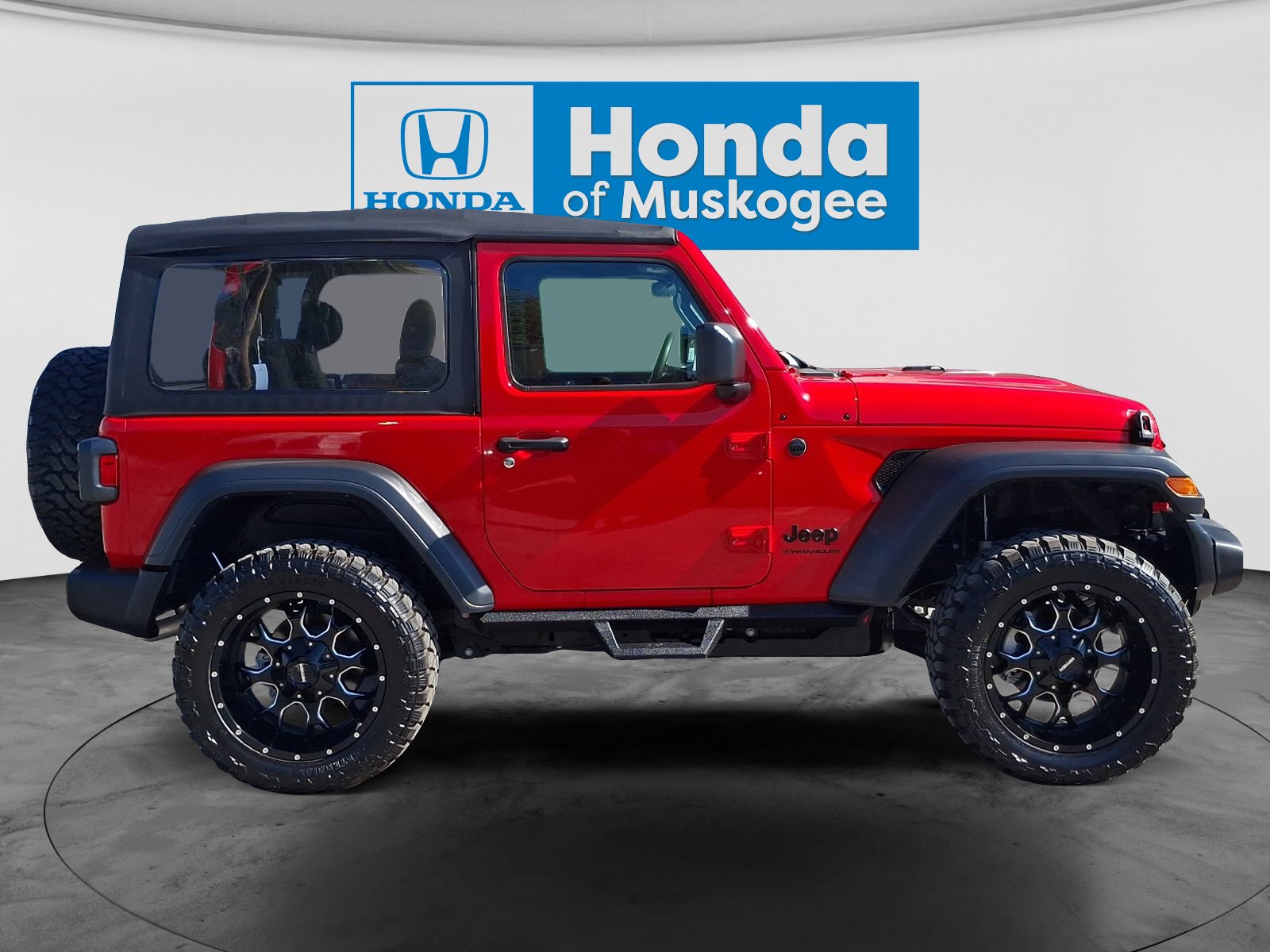 Used 2026 Jeep Wrangler Sport AWD/4WD image 4