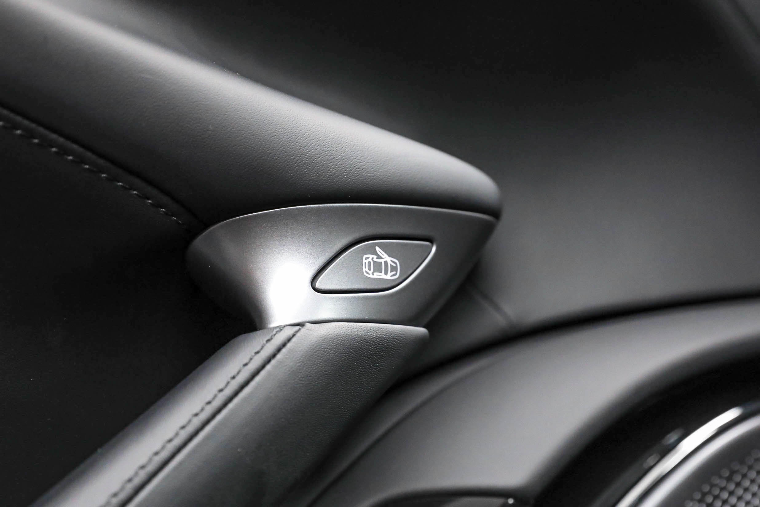 Certified 2022 Ferrari Roma image 29