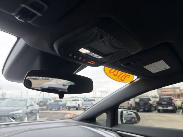 Used 2026 Chevrolet Equinox EV LT image 30