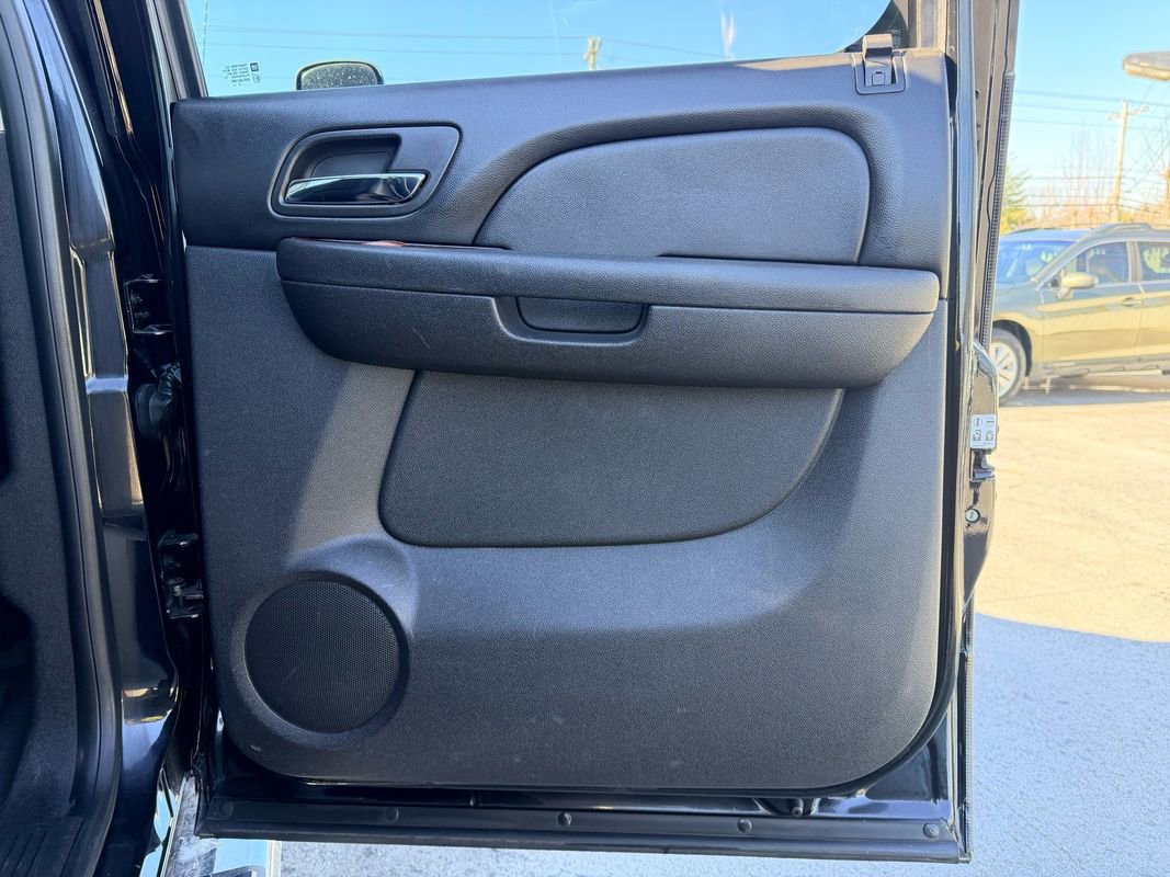 Used 2013 GMC Sierra 3500 SLT w/ SLT Convenience Package image 22