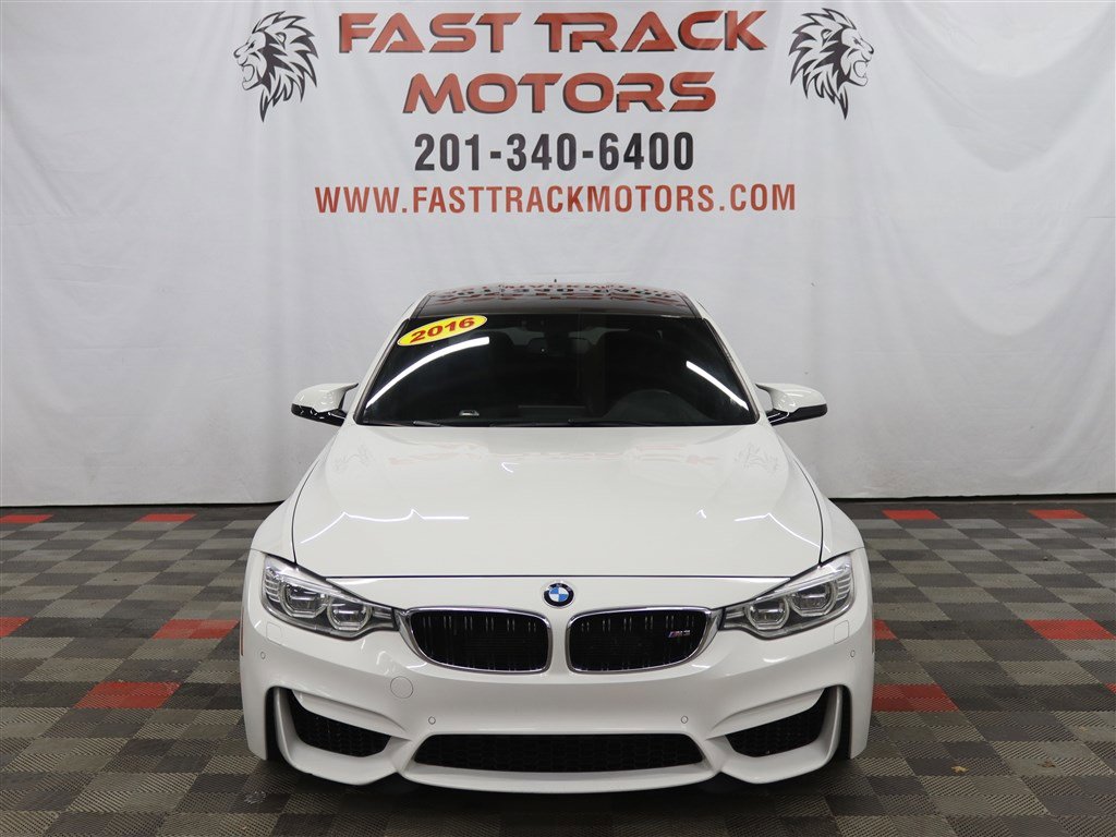 Used 2016 BMW M3 image 2