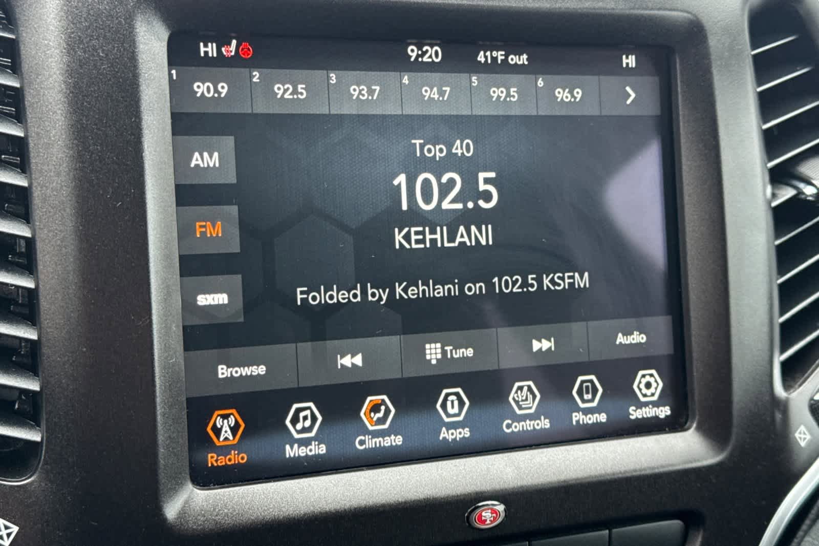 Used 2020 Jeep Cherokee Trailhawk image 19