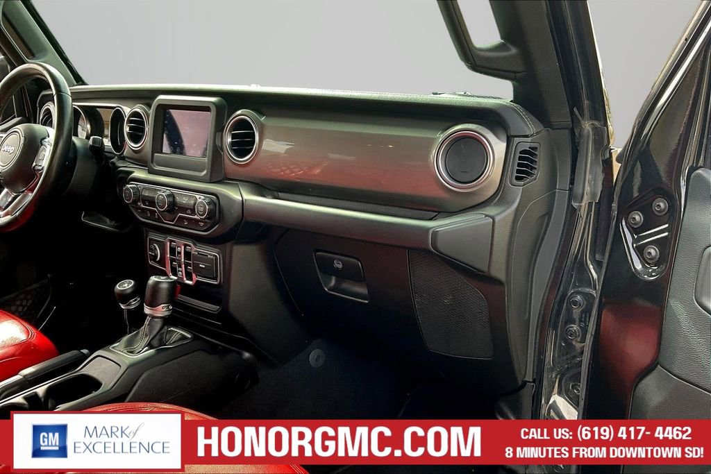 Used 2019 Jeep Wrangler Unlimited Sahara image 24